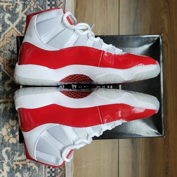 Air Jordan 11 Retro Nike Cherry 11s - Picture 13 of 14